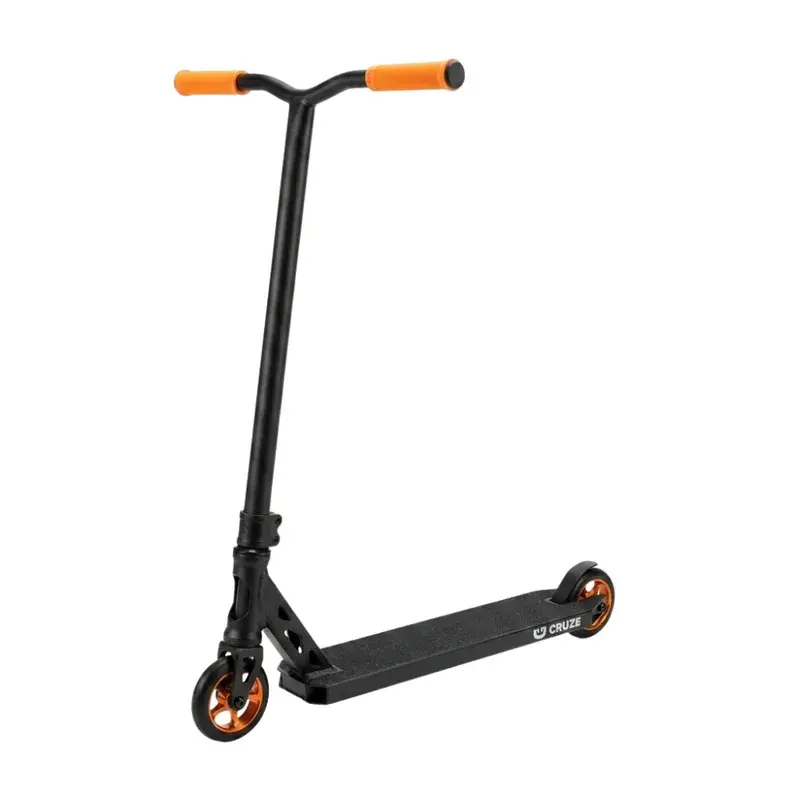 Cruze Pro trikse-sparkesykkel i svart og oransje